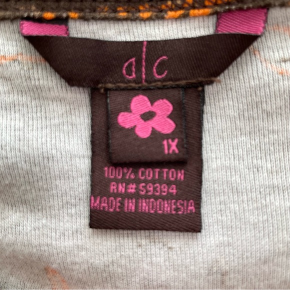 alc At Last Women's Knit Top Sz 1X Brown Floral Sequins City Look 3/4 Sleeves - Picture 6 of 6